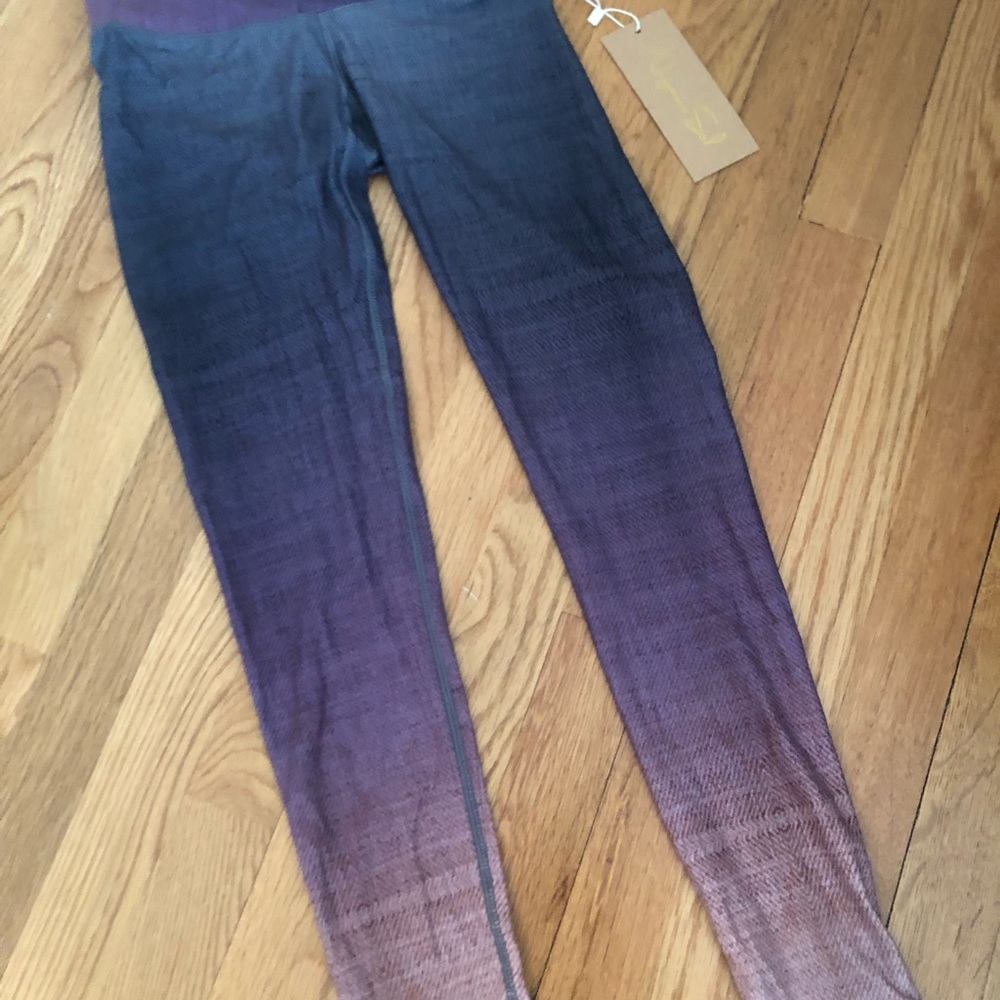 Niyama Sol ombré never worn work out leggings